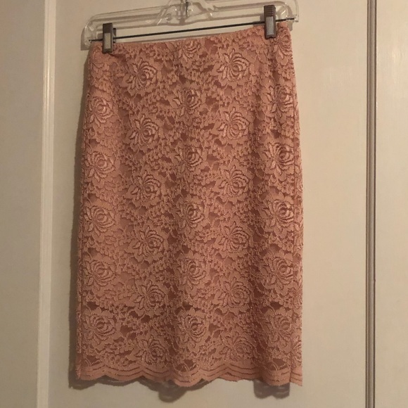 NWOT Forever 21 Lace Skirt - Picture 4 of 10